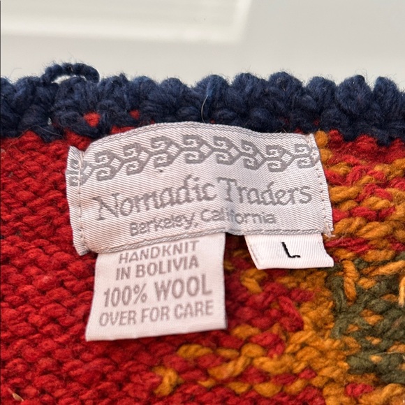 Gorgeous Colorful Geometric hand Knit wool Cardigan Nomadic Traders Bolivia - Picture 2 of 7